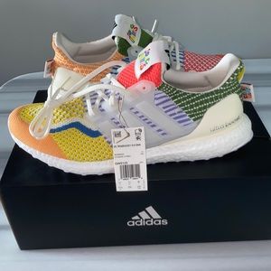 Adidas ultra boost 5.0 DNA size 11.5